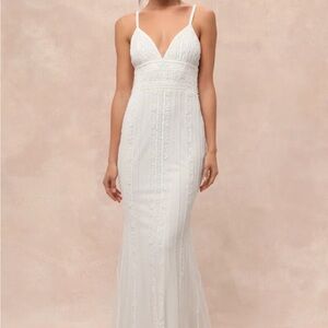 Lulu's White Spaghetti-Strap Lace Bridal Gown